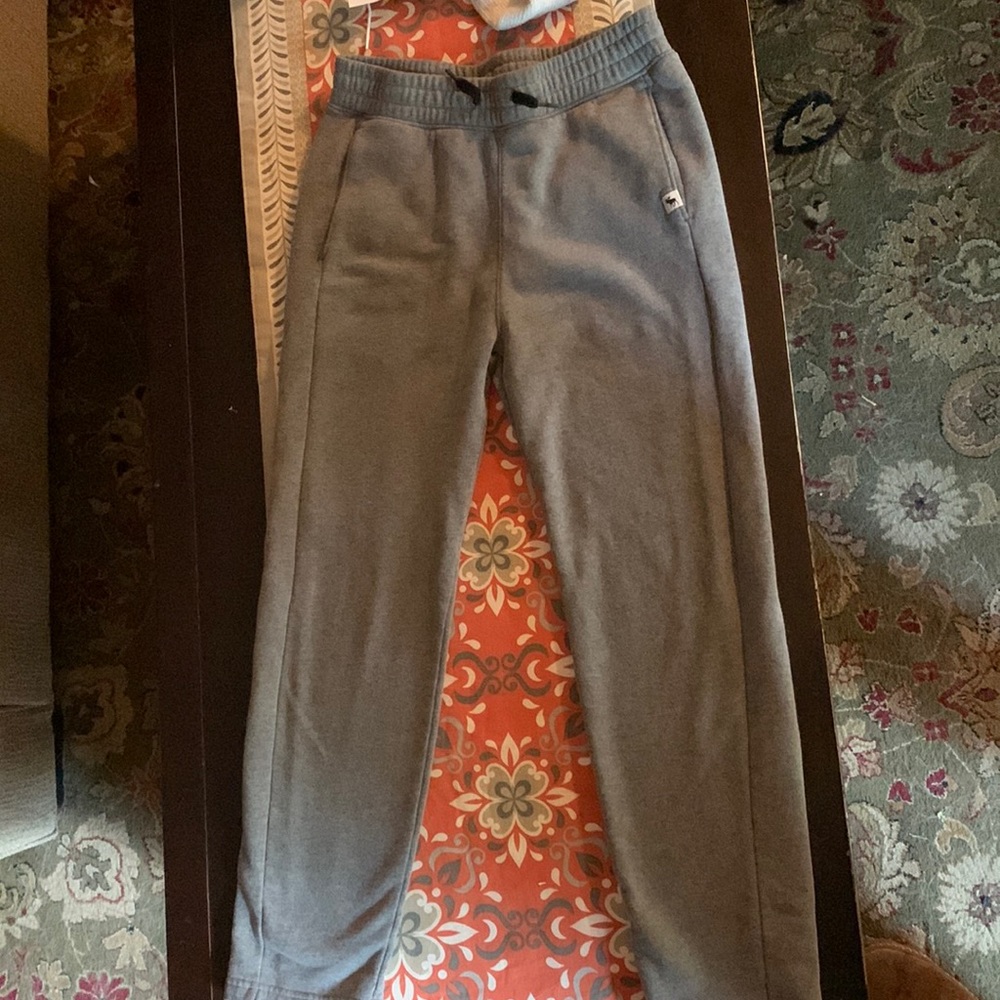 Abercrombie boys sweats pants. Great condition. 13/14